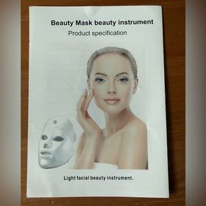 7-color facial mask rechargeable light care mask for face.